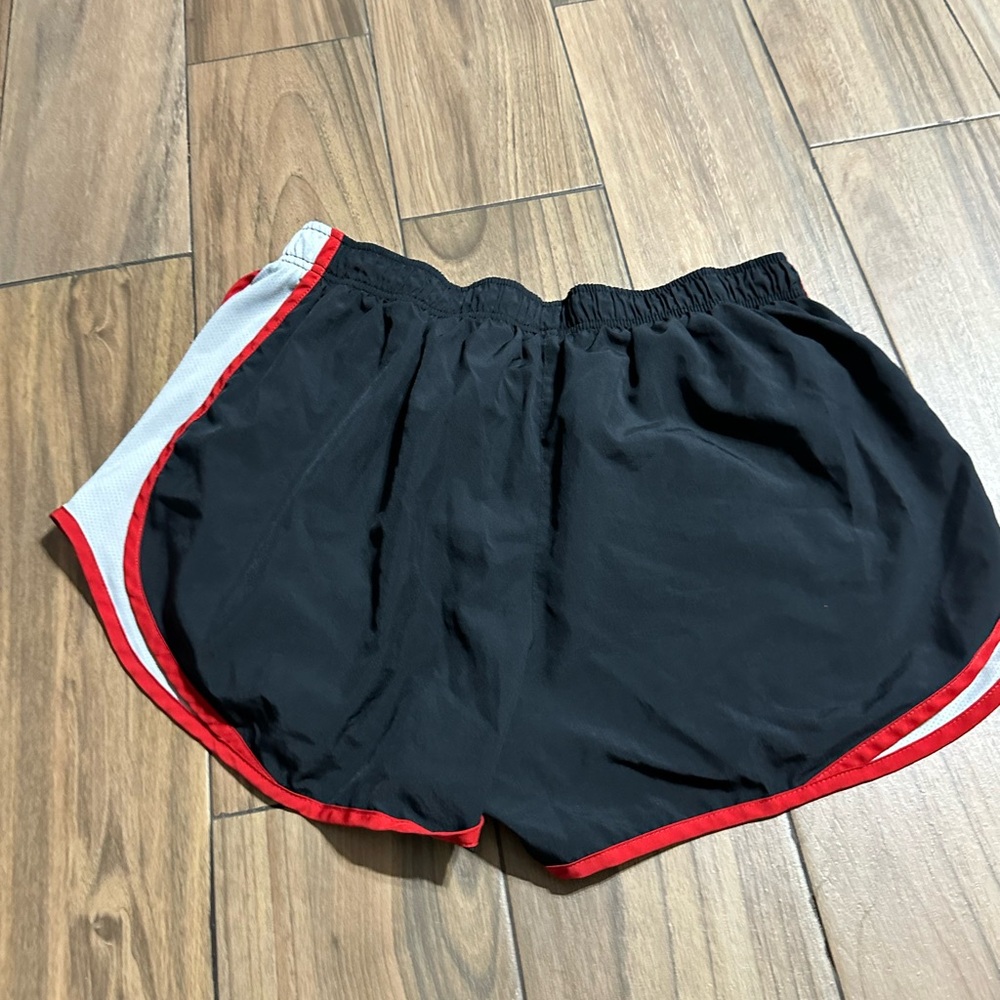 Nike Athletic Shorts Black and Red Sporty Design
